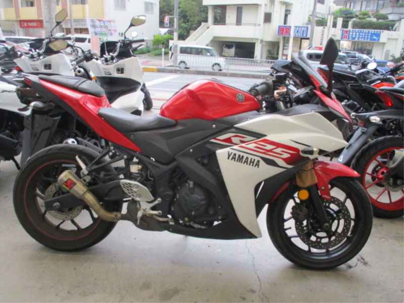 Yamaha YZF-R25 2015