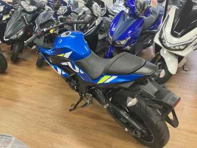 Suzuki GSX250R