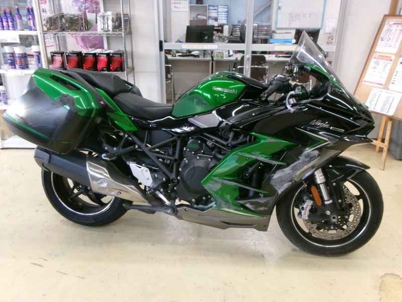 Kawasaki Ninja H2 SX 2023