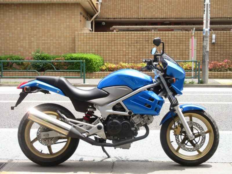 Honda VTR250 2011