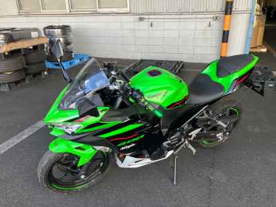 Kawasaki Ninja 400 KRT Edition 2021