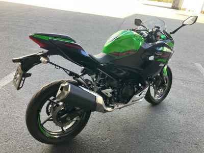 Kawasaki Ninja 400 KRT Edition 2021