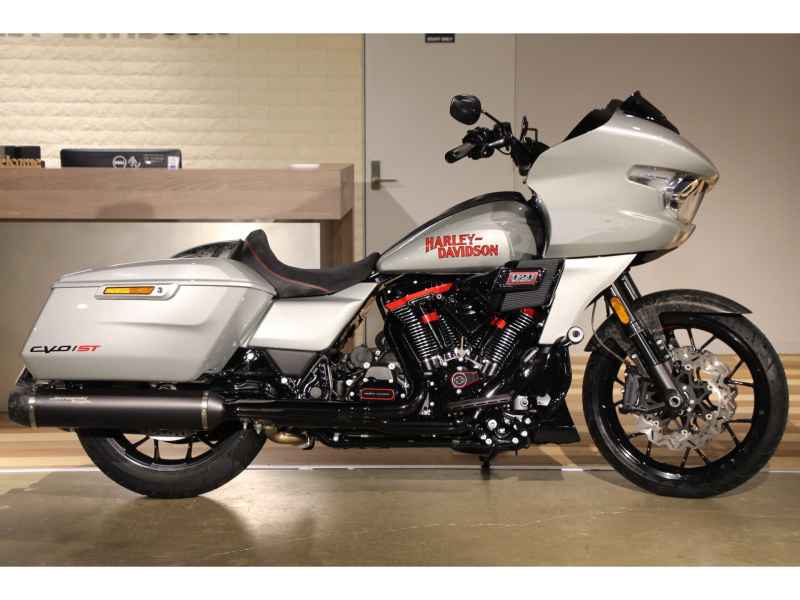 Harley-Davidson FLTRXSTSE1980 CVO 2025