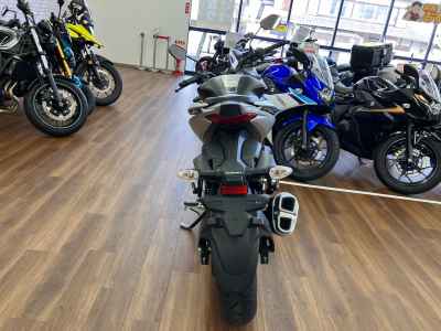 Suzuki Gixxer 250SF