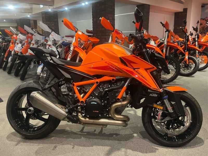 KTM 1290 Super Duke R 2024
