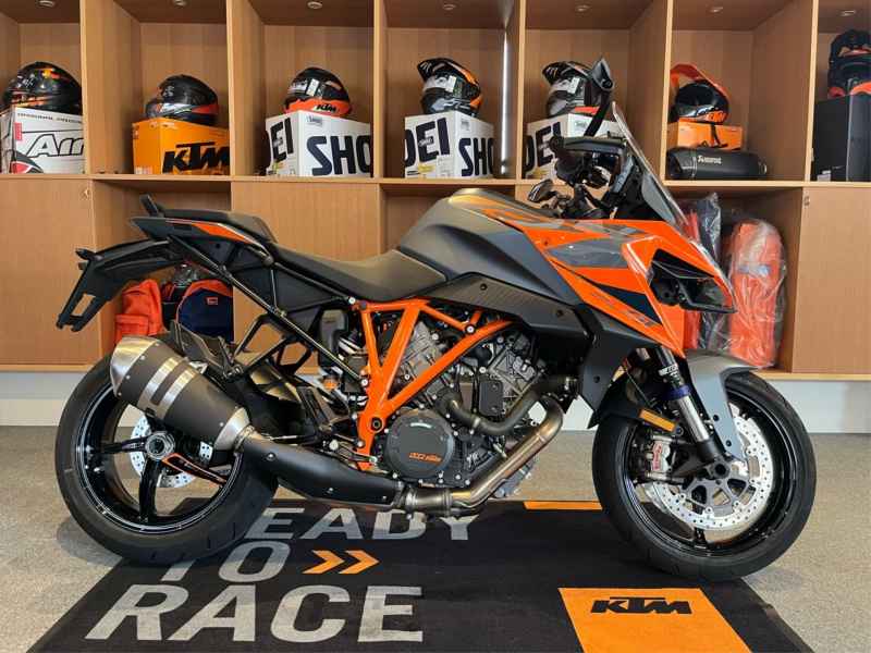 KTM 1290 Super Duke GT 2023