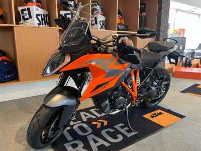 KTM 1290 Super Duke GT 2023