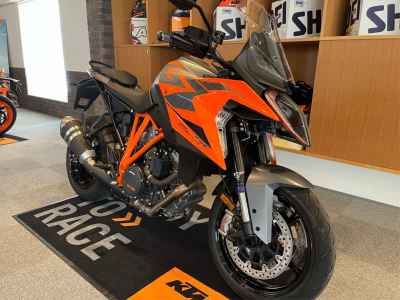 KTM 1290 Super Duke GT 2023