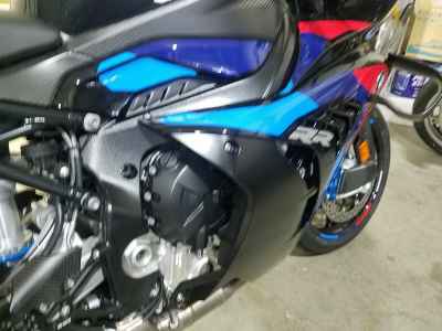 BMW M1000RR 2025