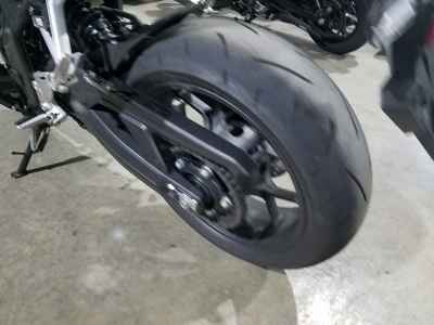 Honda CBR650R E-Clutch 2025