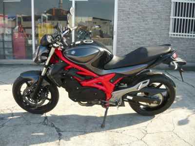 Suzuki Gladius SFV400 2014