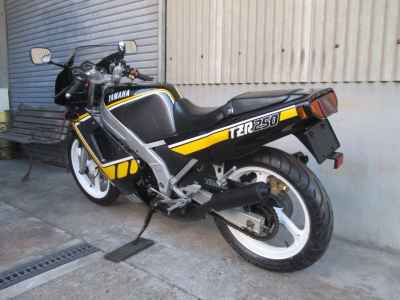 Yamaha TZR250