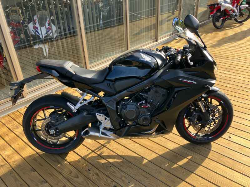 Honda CBR650R 2024
