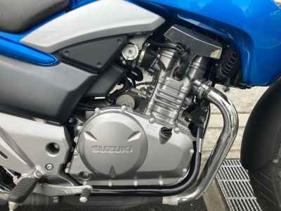 Suzuki GSR250