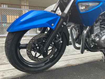 Suzuki GSR250