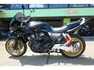 Honda CB400 Super Boldor 2012