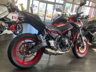 Kawasaki Z650 2025