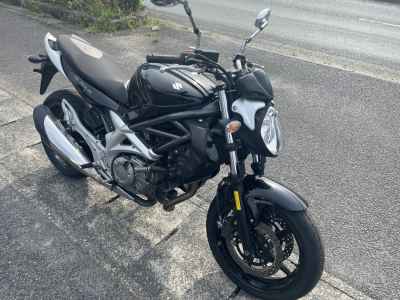 Suzuki Gladius SFV400 2010