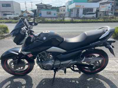 Suzuki GSR250