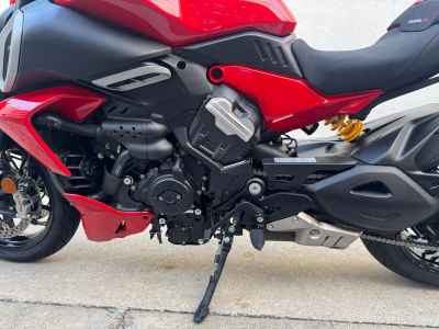 Ducati Diavel 2025