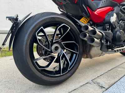 Ducati Diavel 2025