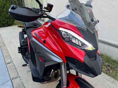 Ducati Multistrada V4 2025