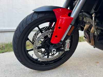 Ducati Multistrada V4 2025