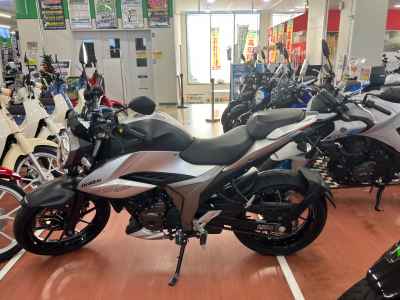 Suzuki Gixxer 250SF
