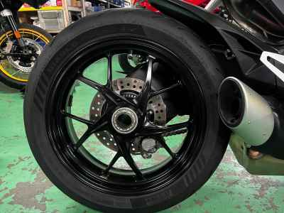 Ducati Streetfighter V2 2022