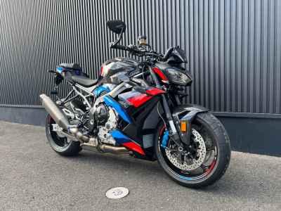 BMW M1000R 2025