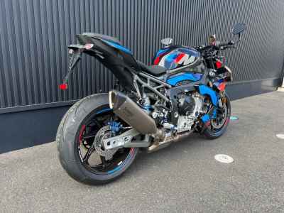 BMW M1000R 2025