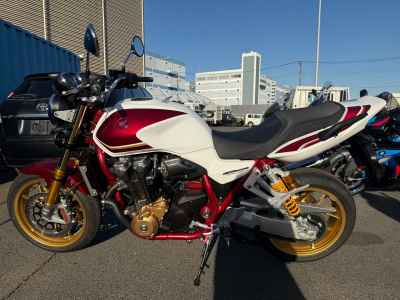 Honda CB1300SF 2023