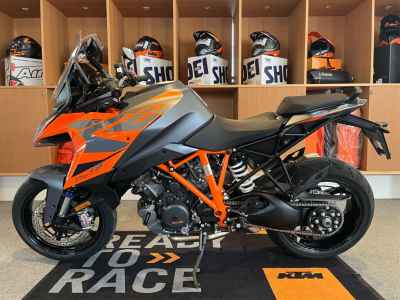 KTM 1290 Super Duke GT 2023