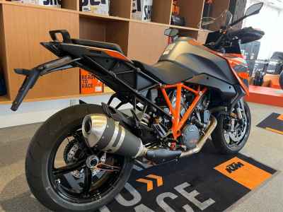 KTM 1290 Super Duke GT 2023