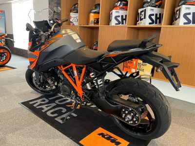 KTM 1290 Super Duke GT 2023