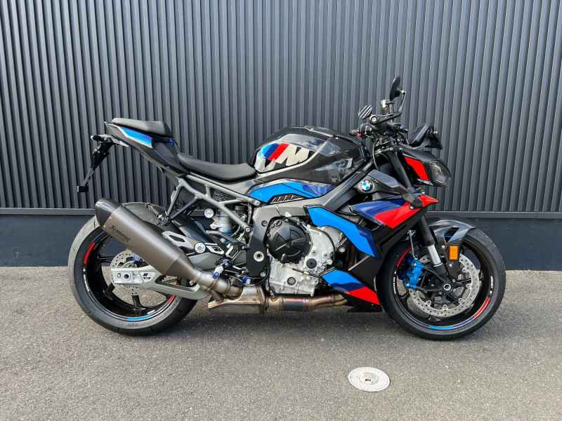 BMW M1000R 2025