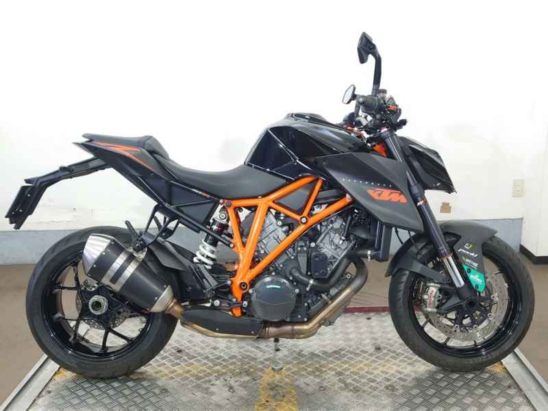 KTM 1290 Super Duke R 2015