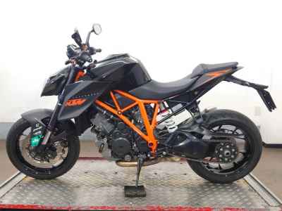 KTM 1290 Super Duke R 2015