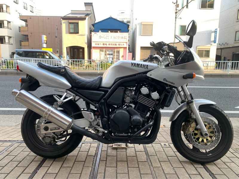 Yamaha FZ400 2008