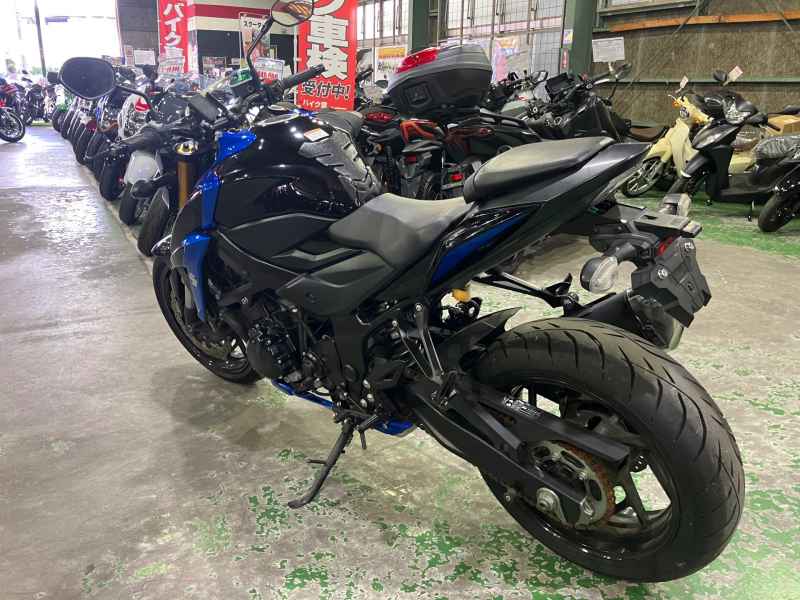 Suzuki GSX-S750 2017