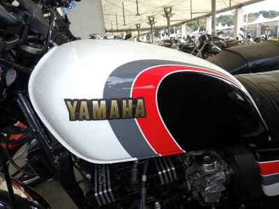 Yamaha XJ550