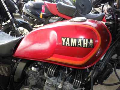 Yamaha XJ550