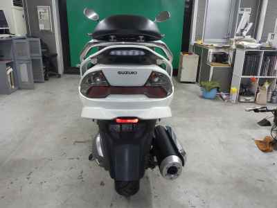 Suzuki Skywave 250S