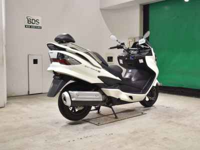 Suzuki Skywave 250S