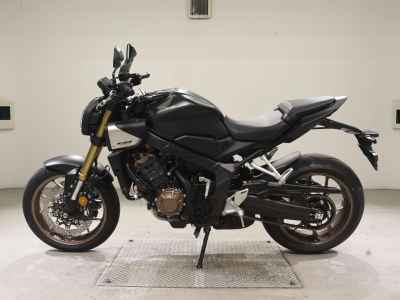 Honda CB650R E-Clutch 2025