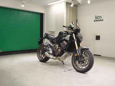 Honda CB650R E-Clutch 2025