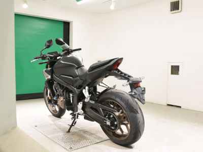 Honda CB650R E-Clutch 2025