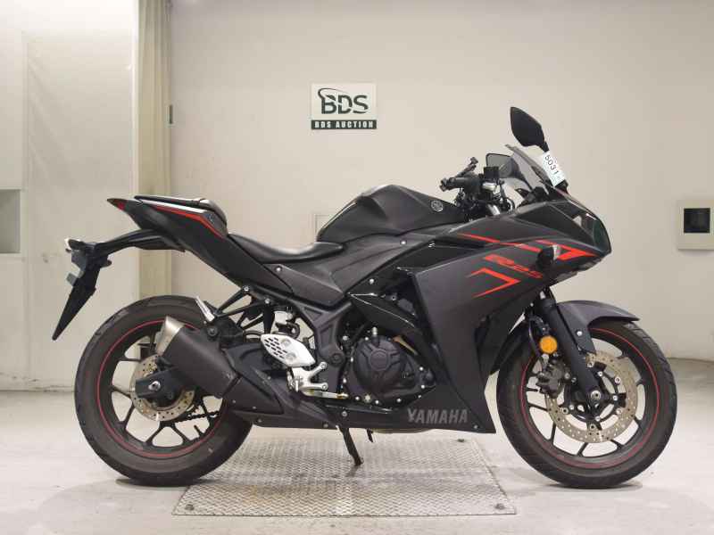 Yamaha YZF-R25 2017