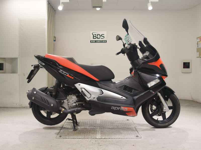 Aprilia SR Max 300 2017