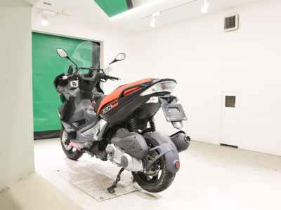 Aprilia SR Max 300 2017